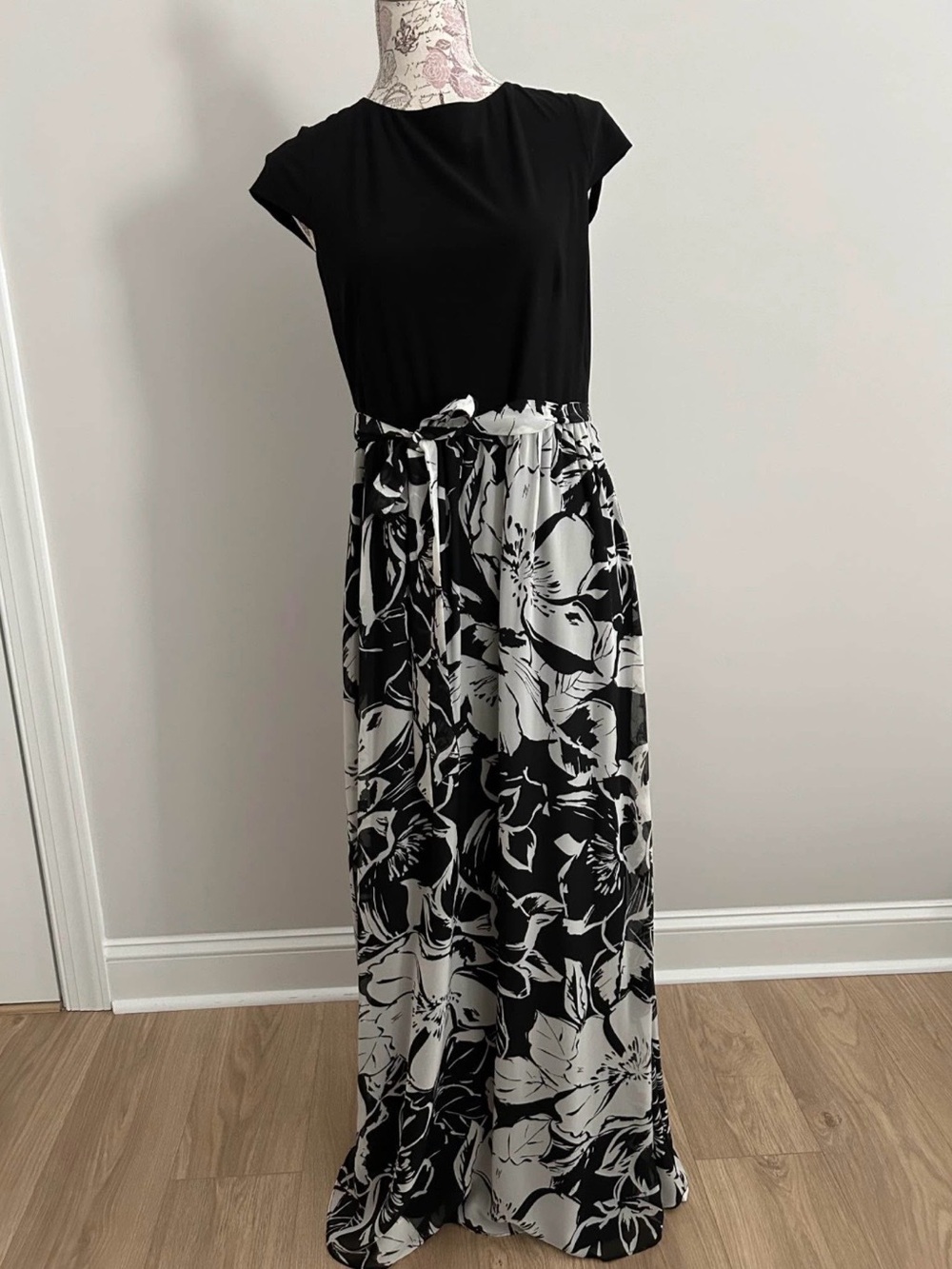 SLNY Black Top with Black & White Floral Maxi Skirt